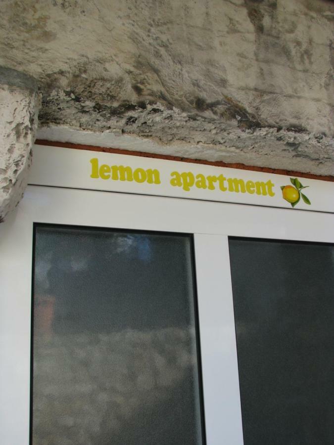 Apartments And Room Lemon Vis Dış mekan fotoğraf