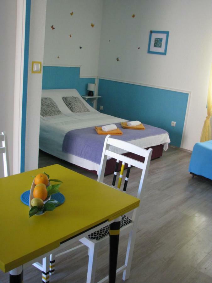 Apartments And Room Lemon Vis Dış mekan fotoğraf