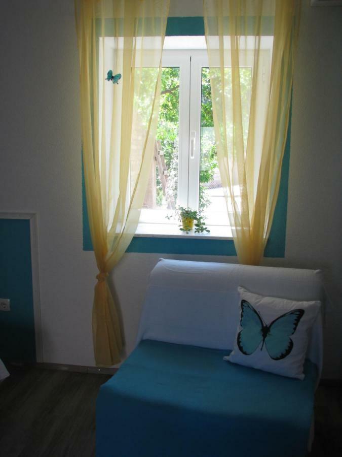 Apartments And Room Lemon Vis Oda fotoğraf