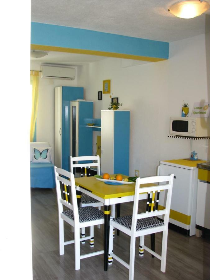 Apartments And Room Lemon Vis Dış mekan fotoğraf