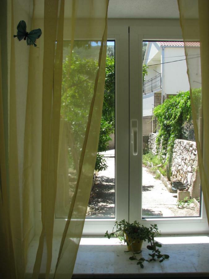Apartments And Room Lemon Vis Dış mekan fotoğraf